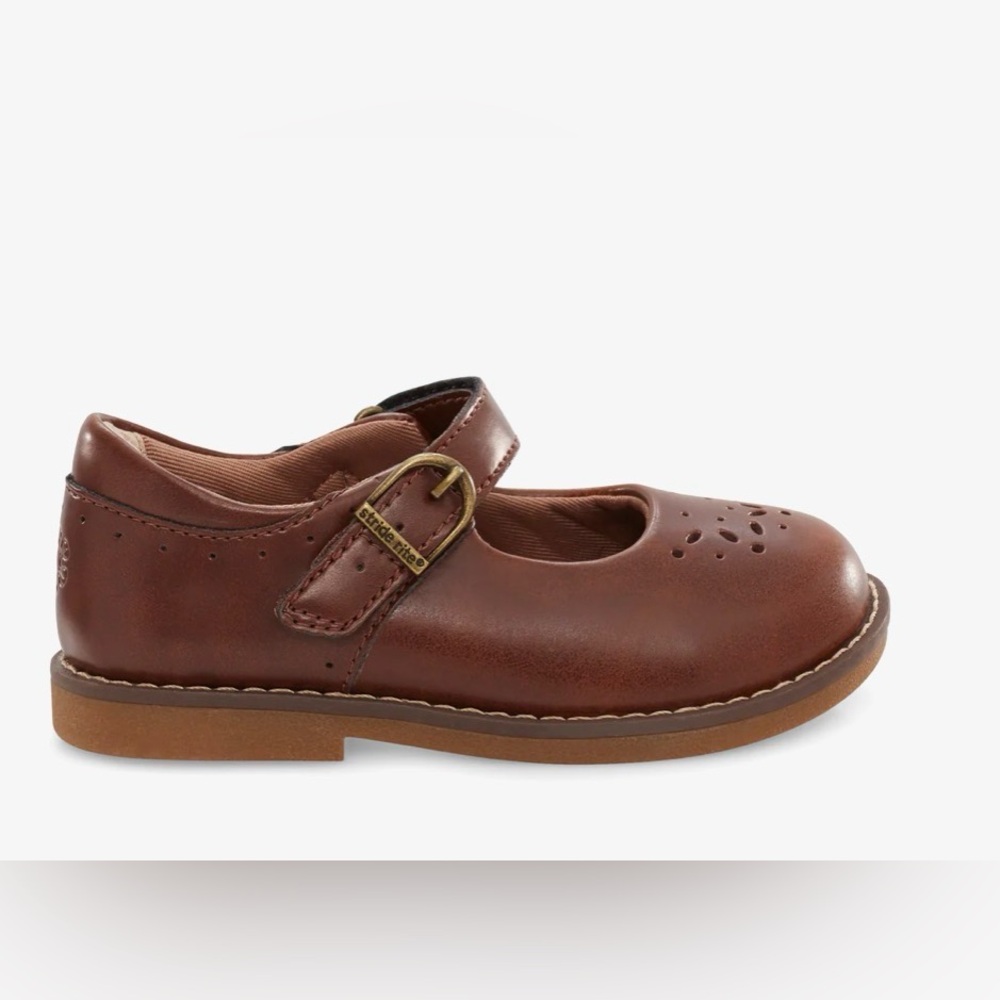 Size 9M leather Stride Rite Mary Jane Shoes. Used and good-fair condition
